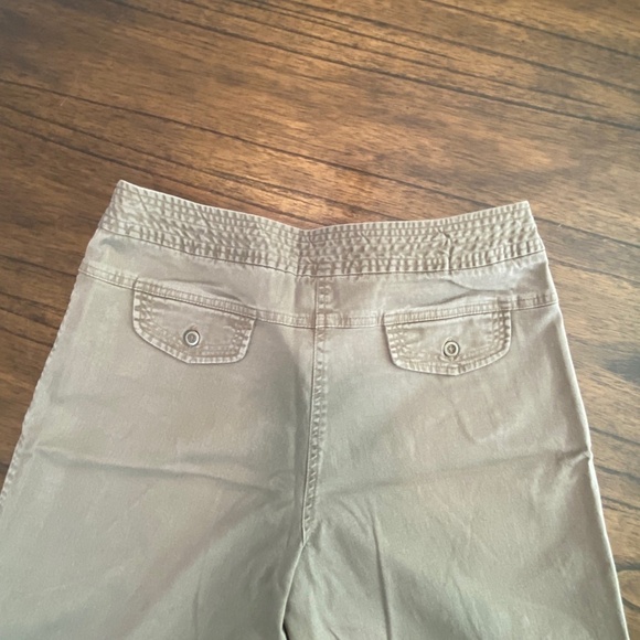 JEAN Works & Co Ladies crop wide leg pants kaki green size 15 - Picture 5 of 5